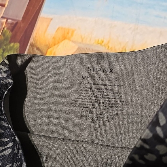 Spanx Leopard Print‎ Leggings Size Small - Picture 5 of 7